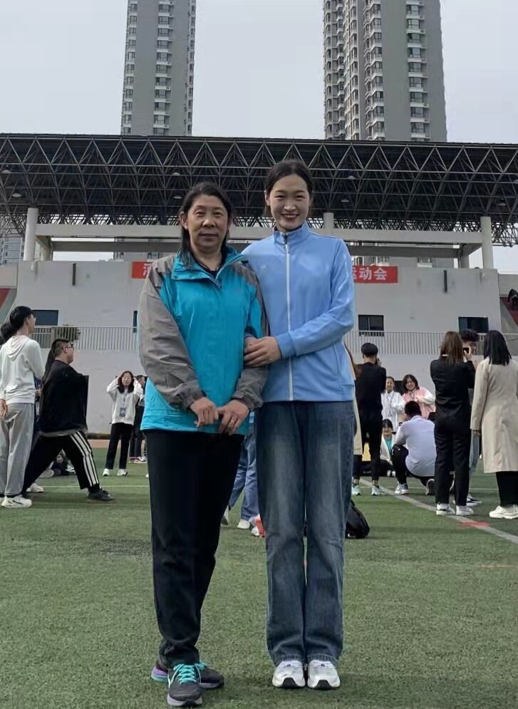 何元---河北科技師范學(xué)院農(nóng)村發(fā)展專業(yè)碩士研究生。