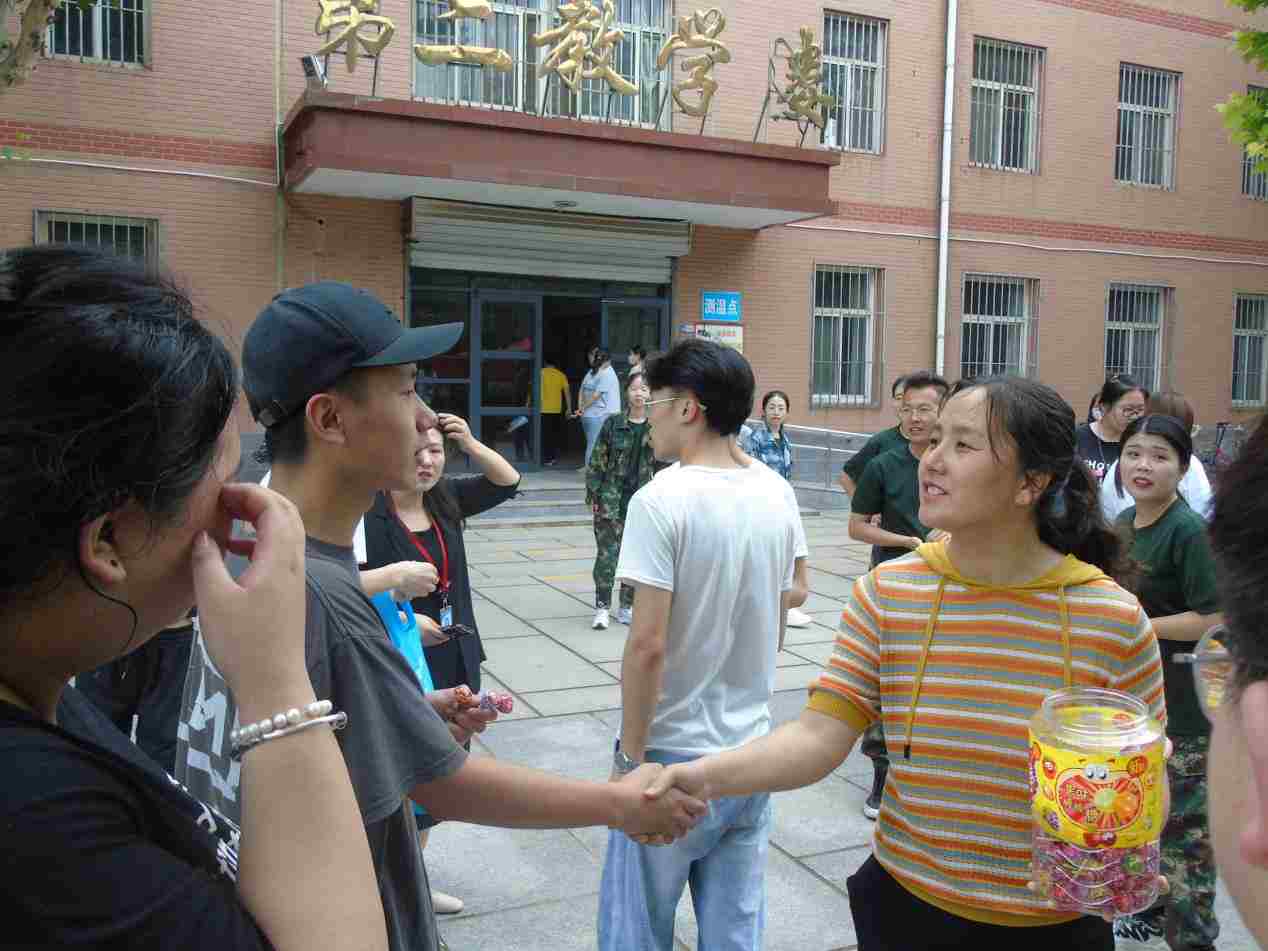 談一別奮斗路 聚四載同窗情  ——保定理工學(xué)院2022屆畢業(yè) 生歡送會(huì)