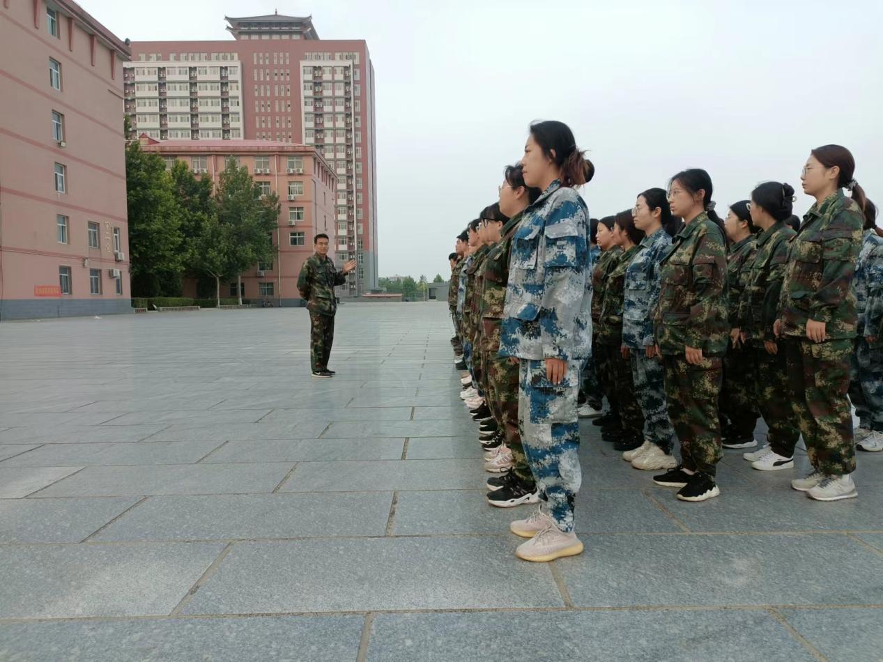 強化凝“新”聚力,賡續(xù)立德樹人——我?!皞鲙蛶А笔叫氯肼気o導員培訓圓滿結束