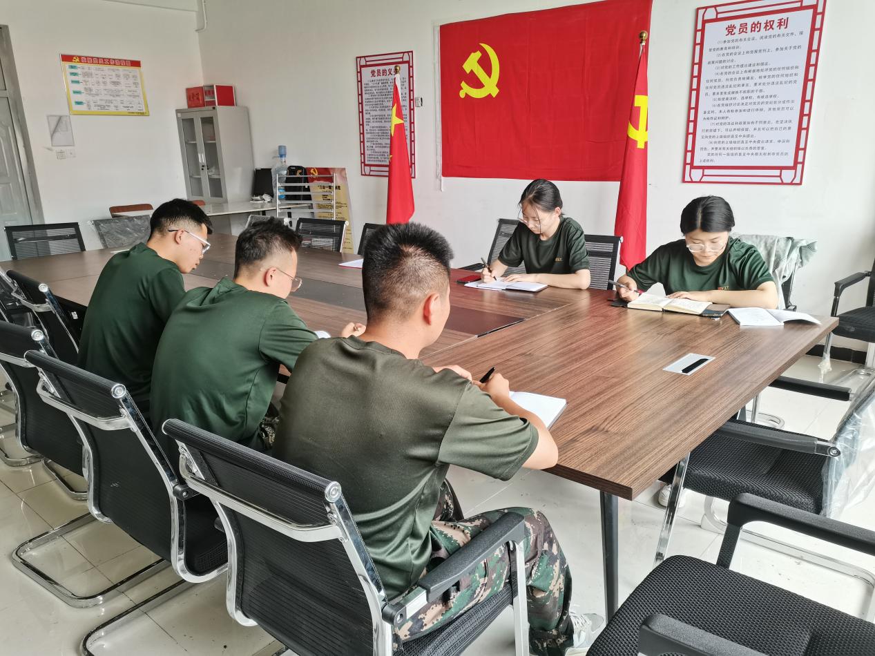 強化凝“新”聚力,賡續(xù)立德樹人——我?!皞鲙蛶А笔叫氯肼気o導員培訓圓滿結束