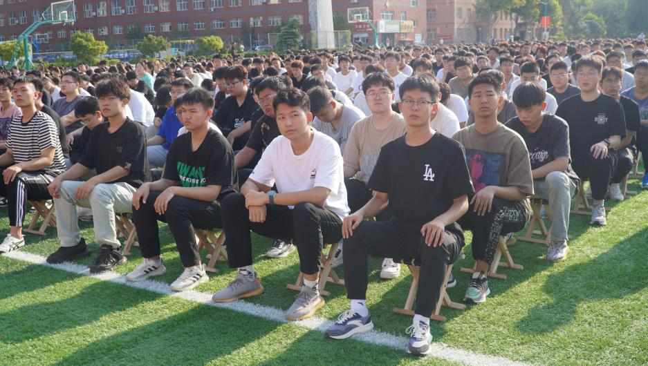 安全教育進(jìn)校園,開啟人生第一課