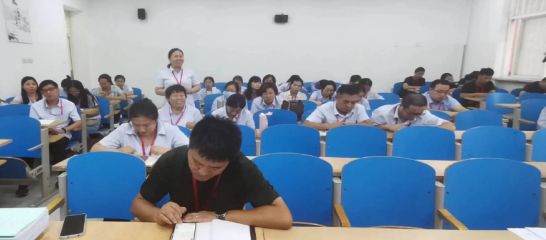 “服務質量、工作態(tài)度、履職盡責”階段性總結會
