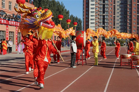 保定理工學院藝術學院- 少年負壯氣，奮烈自有時！