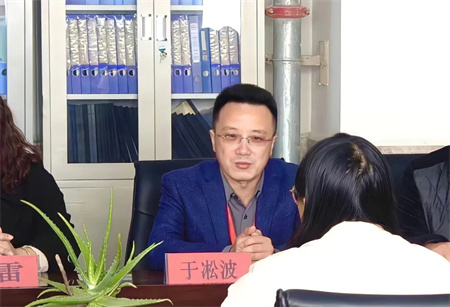 “建功新時代，巾幗綻芳華”——保定理工學院藝術學院“三八婦女節(jié)，關懷暖人心”