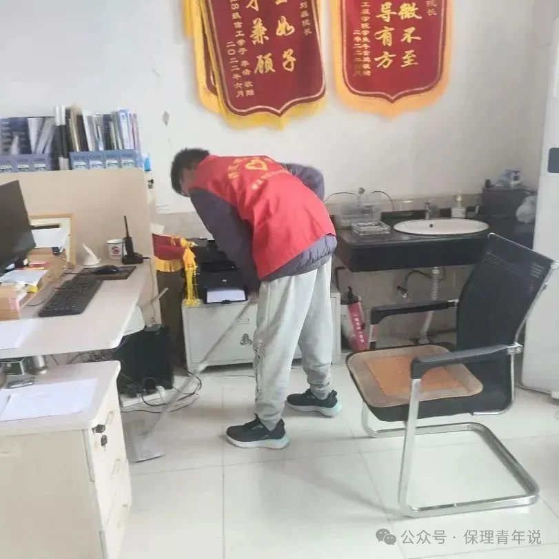 雷鋒精神共傳承,志愿服務(wù)學雷鋒
