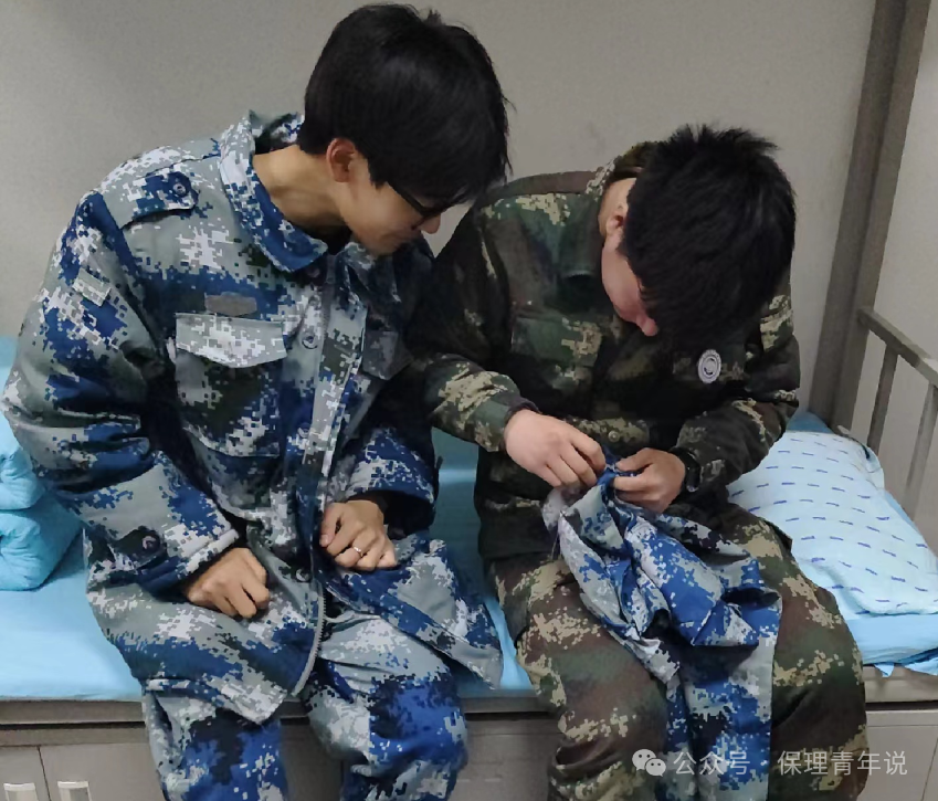 雷鋒精神共傳承,志愿服務(wù)學雷鋒