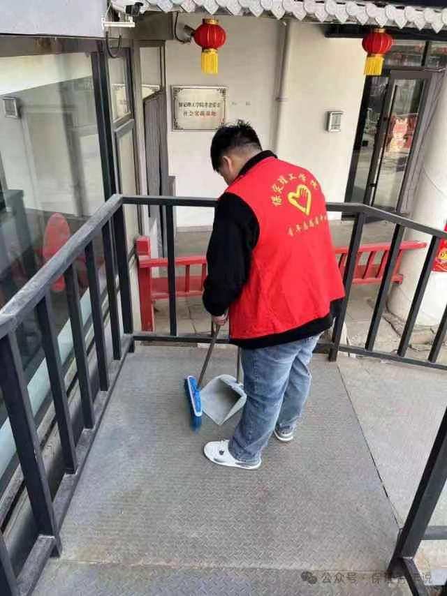 雷鋒精神共傳承,志愿服務(wù)學雷鋒