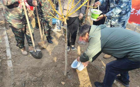 “草木皆待春，你我共護(hù)綠”——保定理工學(xué)院藝術(shù)學(xué)院開展“3.12植樹節(jié)”主題活動