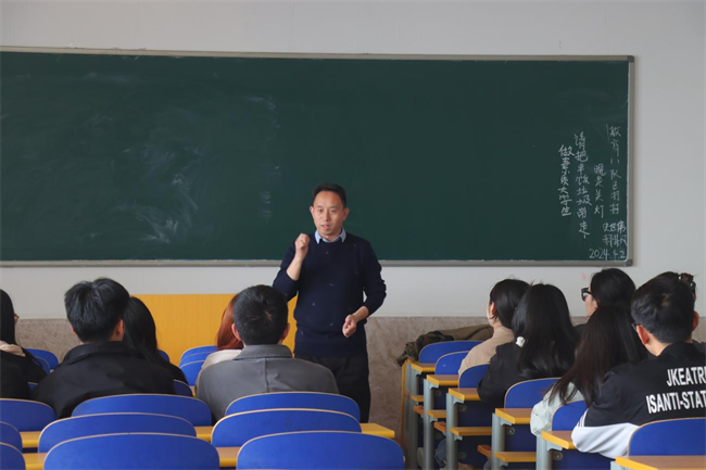 保定理工學(xué)院“圓夢保理·不負(fù)韶華”2024屆畢業(yè)生春季線下雙選會隆重舉辦