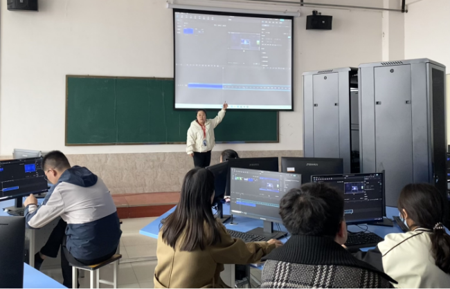 強技能，促提升——信息科學(xué)與工程學(xué)院教師技能系列培訓(xùn)（二）順利開展