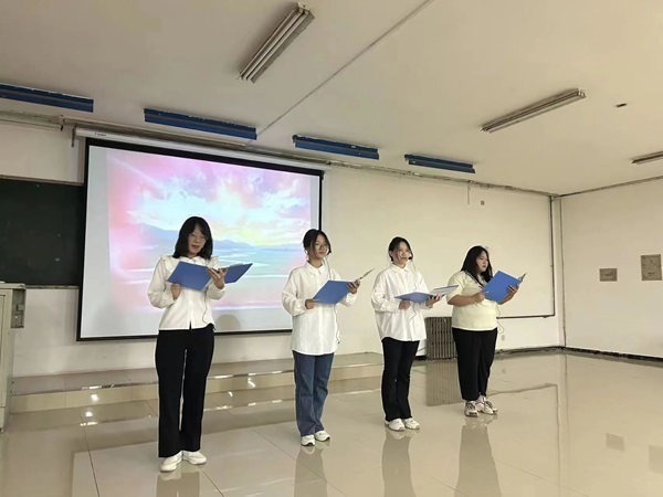保定理工學(xué)院‖管理學(xué)院‖我院舉行“星光閃耀，激情夏夜”才藝展示大賽