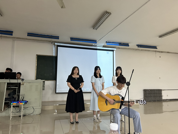 保定理工學(xué)院‖管理學(xué)院‖我院舉行“星光閃耀，激情夏夜”才藝展示大賽