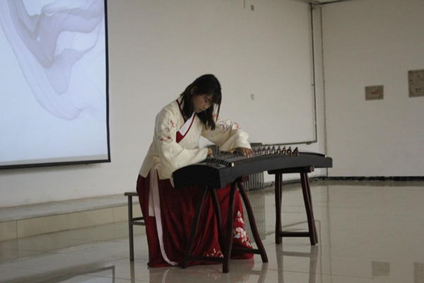 保定理工學(xué)院‖管理學(xué)院‖我院舉行“星光閃耀，激情夏夜”才藝展示大賽