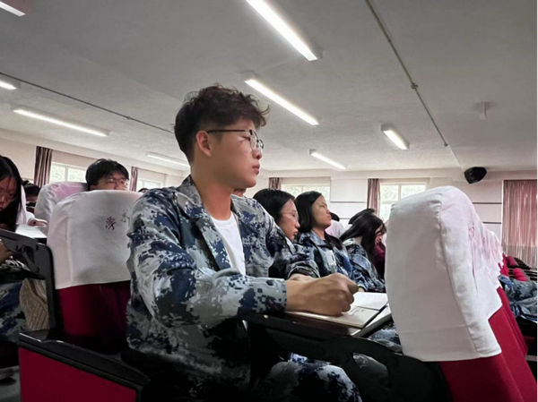 保定理工學院||管理學院||聆聽前沿聲音，暢享理論盛宴——我院工程管理、工程造價學子聆聽王興國教授講座