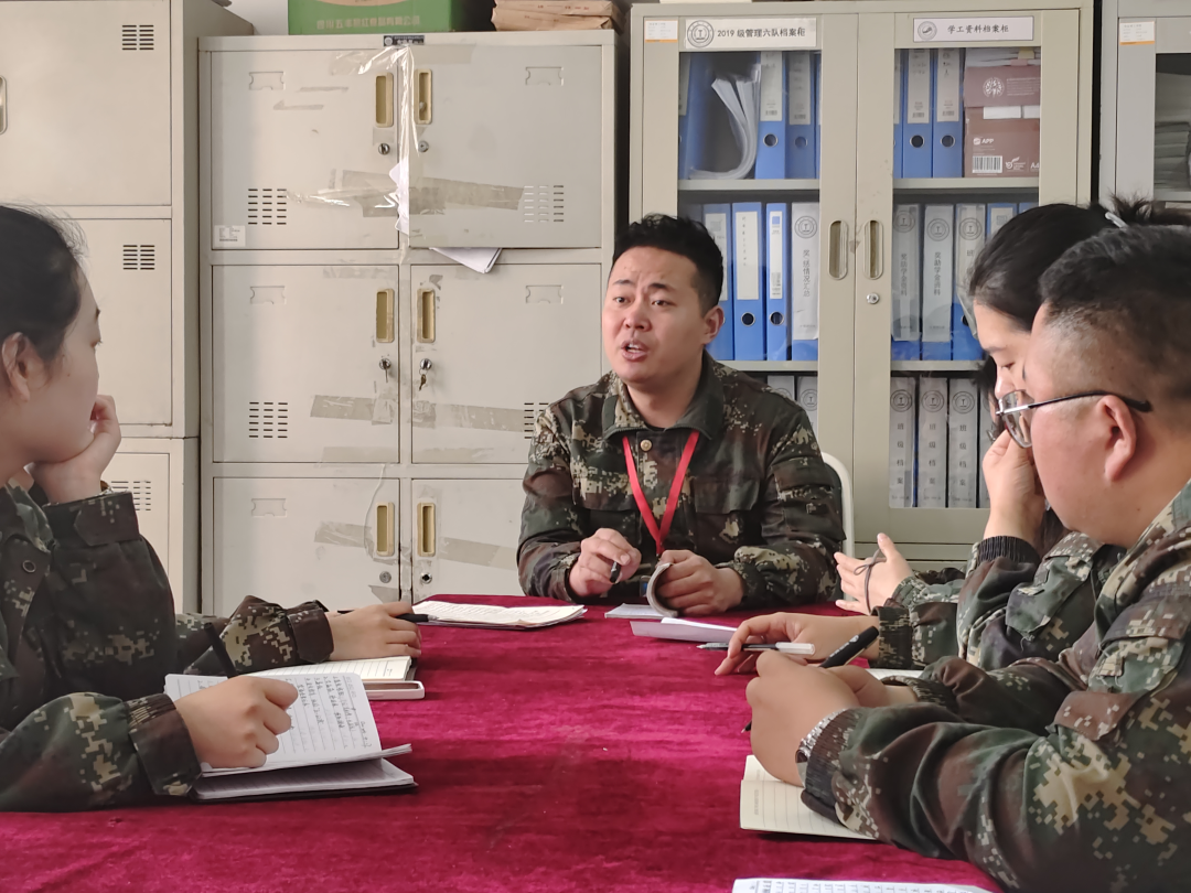 傾聽學生心聲 助力全面成長—我院召開期中教學檢查座談會