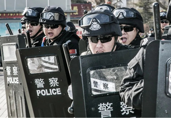 保定理工學院‖管理學院‖赤膽忠心，讓我們向中國人民警察致敬！
