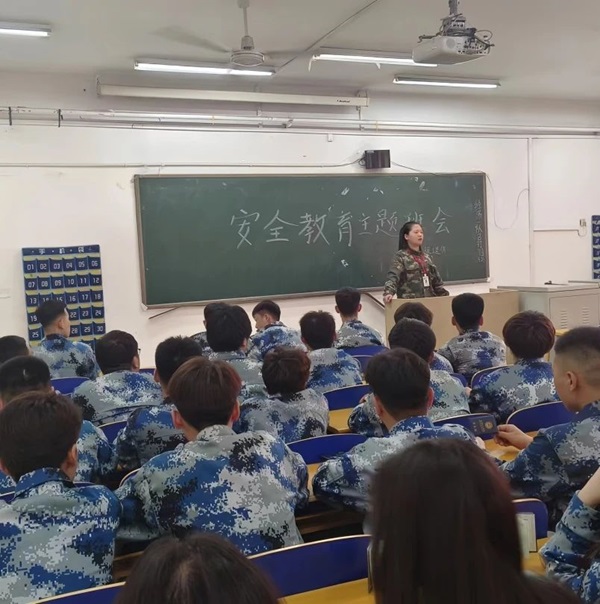 安全教育丨保定理工學(xué)院丨管理學(xué)院丨平安過五一，安全需謹(jǐn)記！