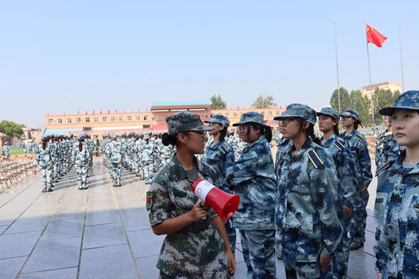保定理工學(xué)院||管理學(xué)院||揚(yáng)帆起航，2023級軍訓(xùn)進(jìn)行時！