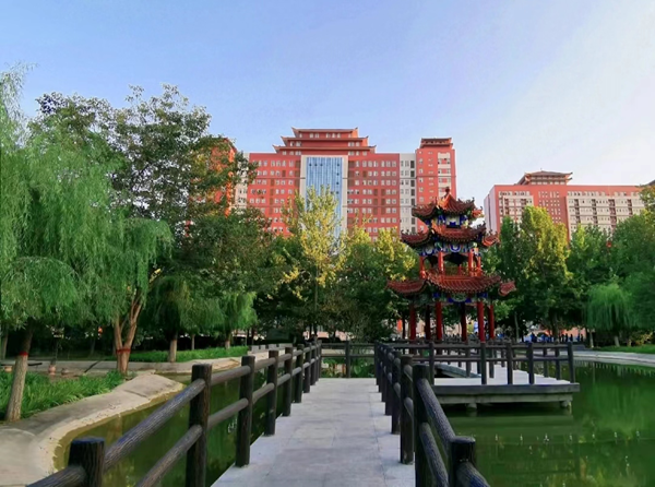 保定理工學(xué)院||管理學(xué)院||叮咚，你有一篇校園介紹請(qǐng)查收！