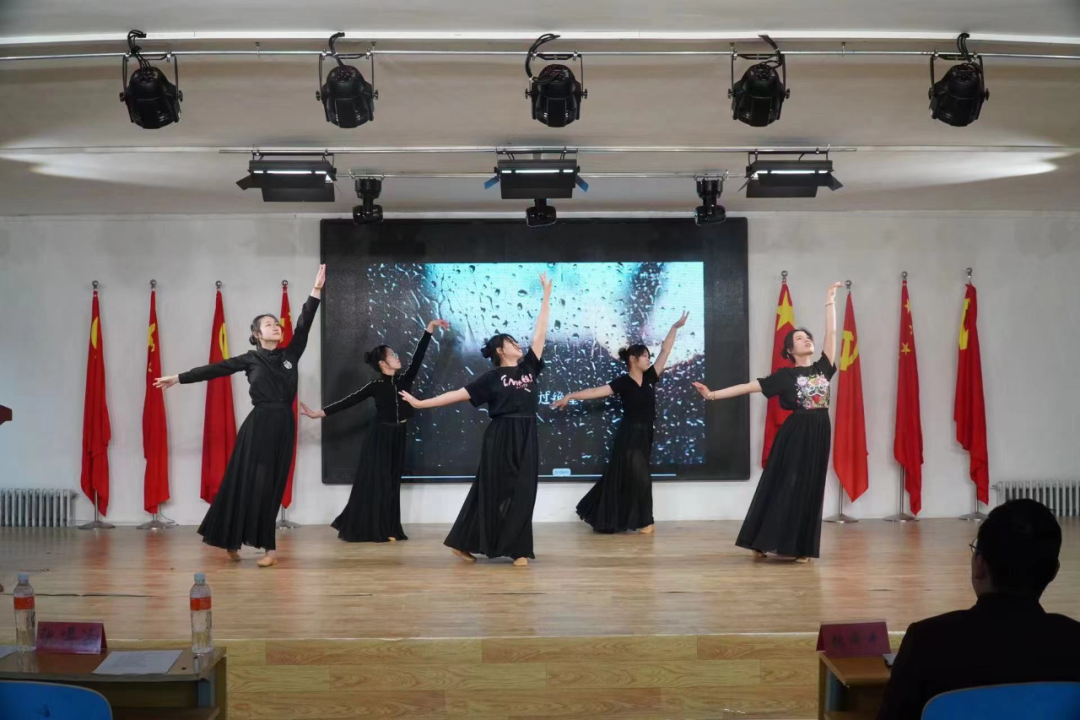 青春校園|大學(xué)生藝術(shù)團(tuán)—“少年心懷烏托邦,心向朝陽肆生長”文藝展演