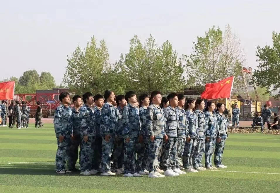 保理會計學(xué)院以隊列會操比賽為始,共著你我青春華章