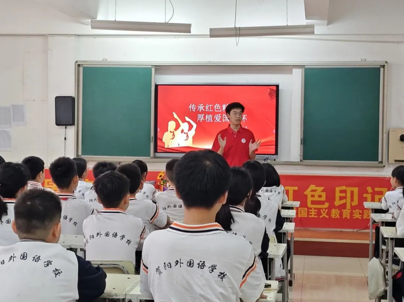 志愿服務|暑期暖童心,志愿如暖流——經(jīng)濟學院蓮心志愿服務隊“七彩假期”專項活動