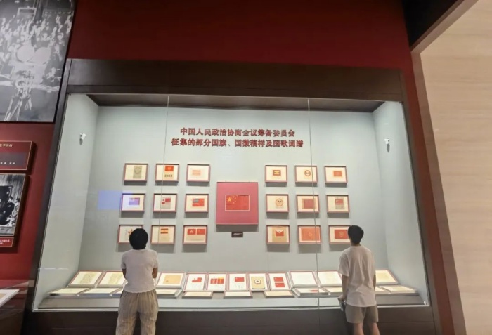 重溫紅色精神，觀今朝之發(fā)展——信息科學(xué)與工程學(xué)院愛國主義教育實(shí)踐團(tuán)赴中國共產(chǎn)黨歷史展覽館紀(jì)實(shí)