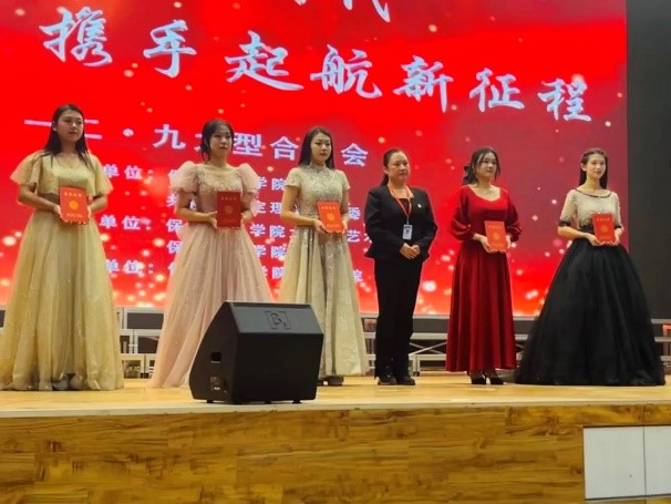 “青春放歌新時(shí)代，攜手起航新征程”合唱活動(dòng)圓滿結(jié)束