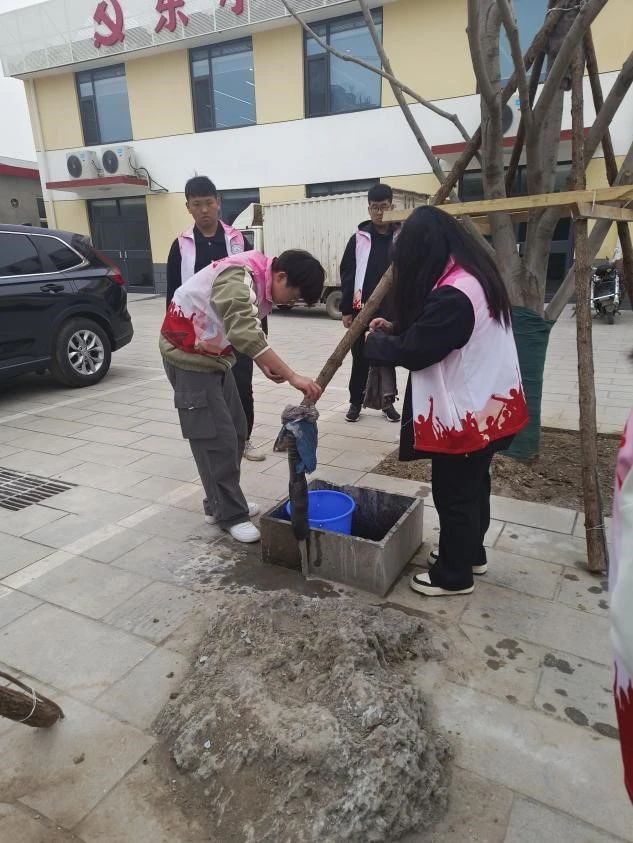 志愿于心，服務于行