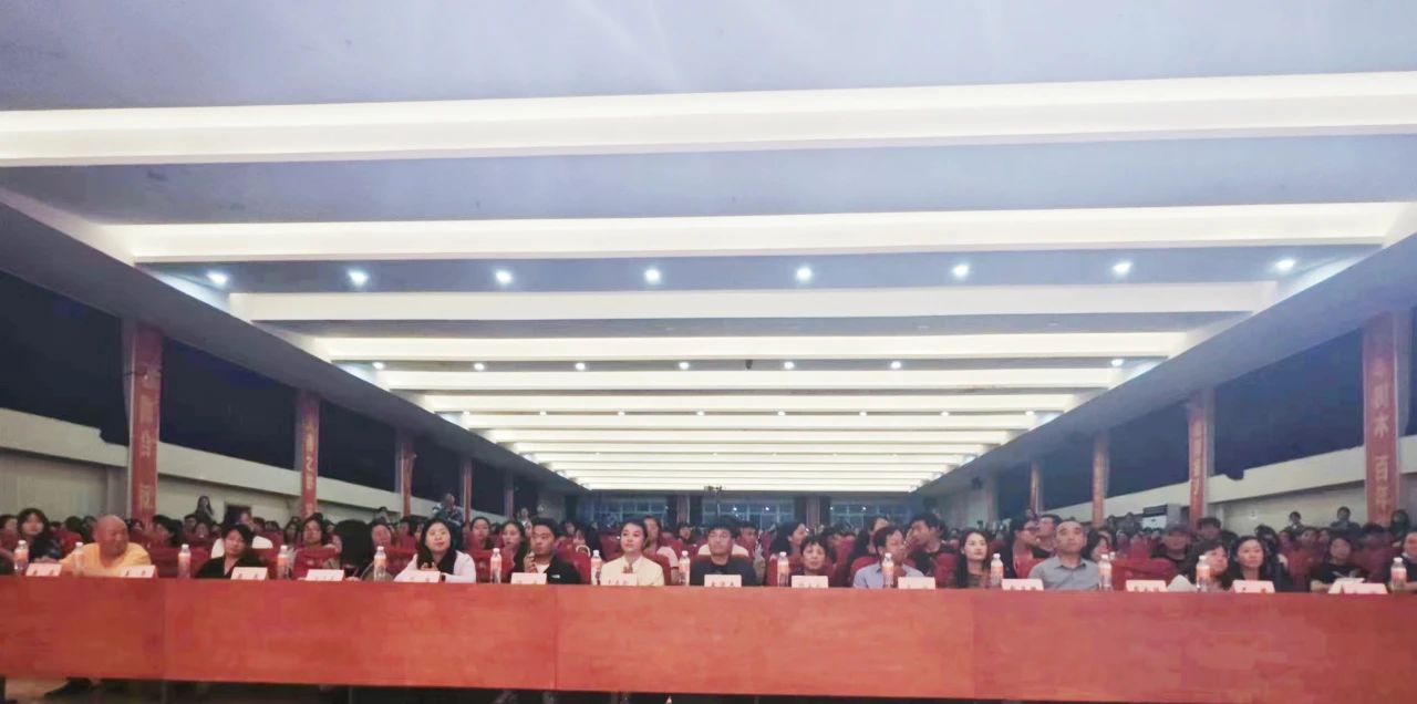以“實(shí)踐”賦能 涵養(yǎng)優(yōu)秀學(xué)風(fēng)——“賡續(xù)教育初心 踔厲奮發(fā)向未來(lái)”2023學(xué)年實(shí)習(xí)表彰大會(huì)圓滿結(jié)束