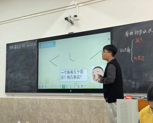 學(xué)習(xí)榜樣，爭做時代好青年——國家獎學(xué)金獲得者事跡