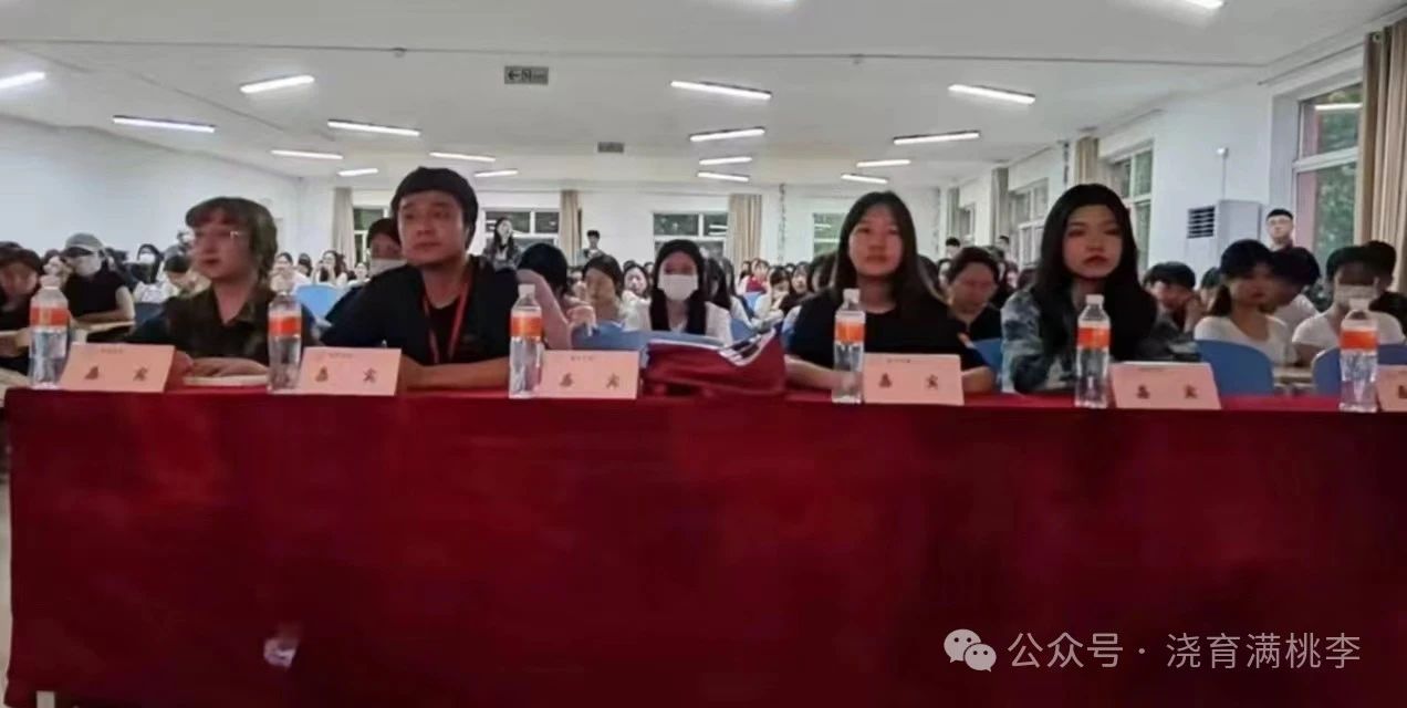 助學(xué)貸款圓我夢，誠信還貸誓必行