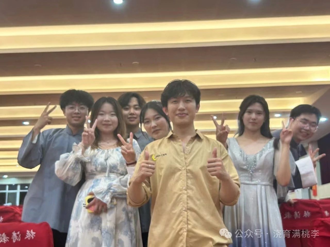 “赤子奏響凌云志，后浪奔涌繪新篇”大型合唱會圓滿舉行