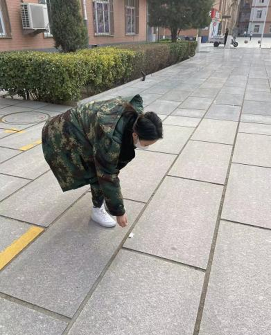 “彎腰行動”進(jìn)行時