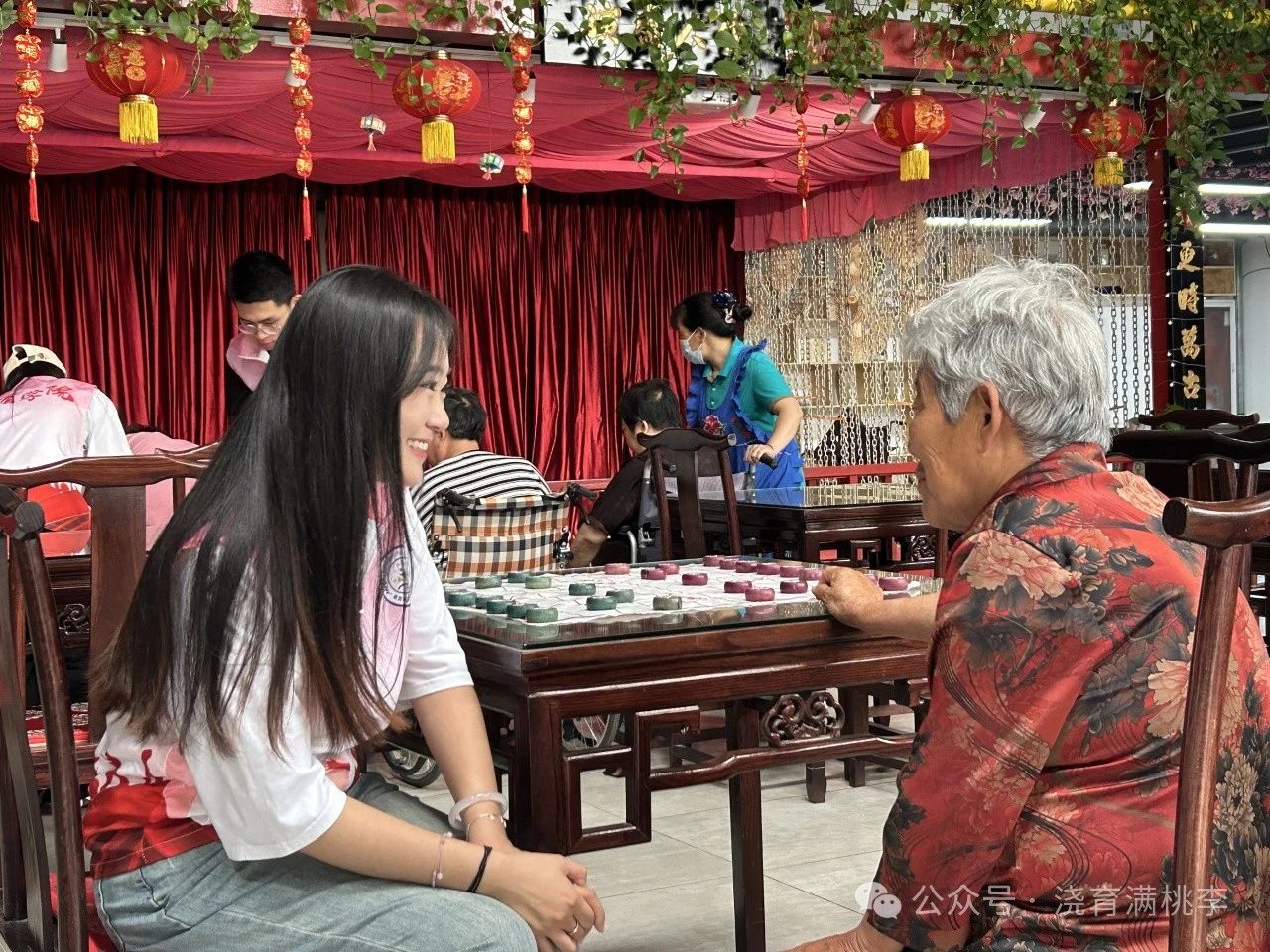 “揚愛老美德，獻志愿精神”