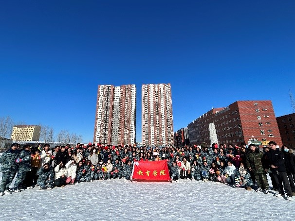 弘揚(yáng)傳統(tǒng)文化 傳承愛(ài)國(guó)情懷——教育學(xué)院開展創(chuàng)意燈籠制作活動(dòng)