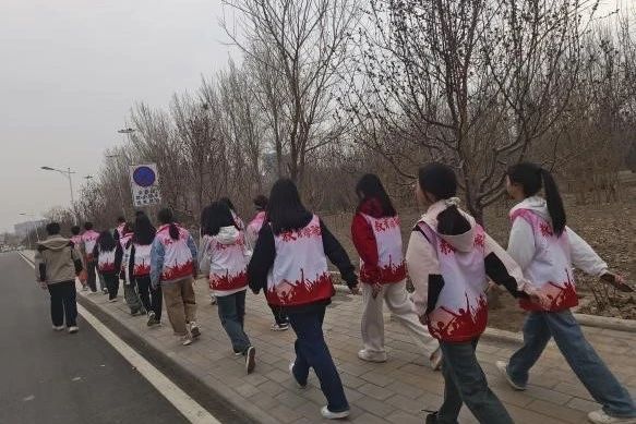 志愿于心，服務于行