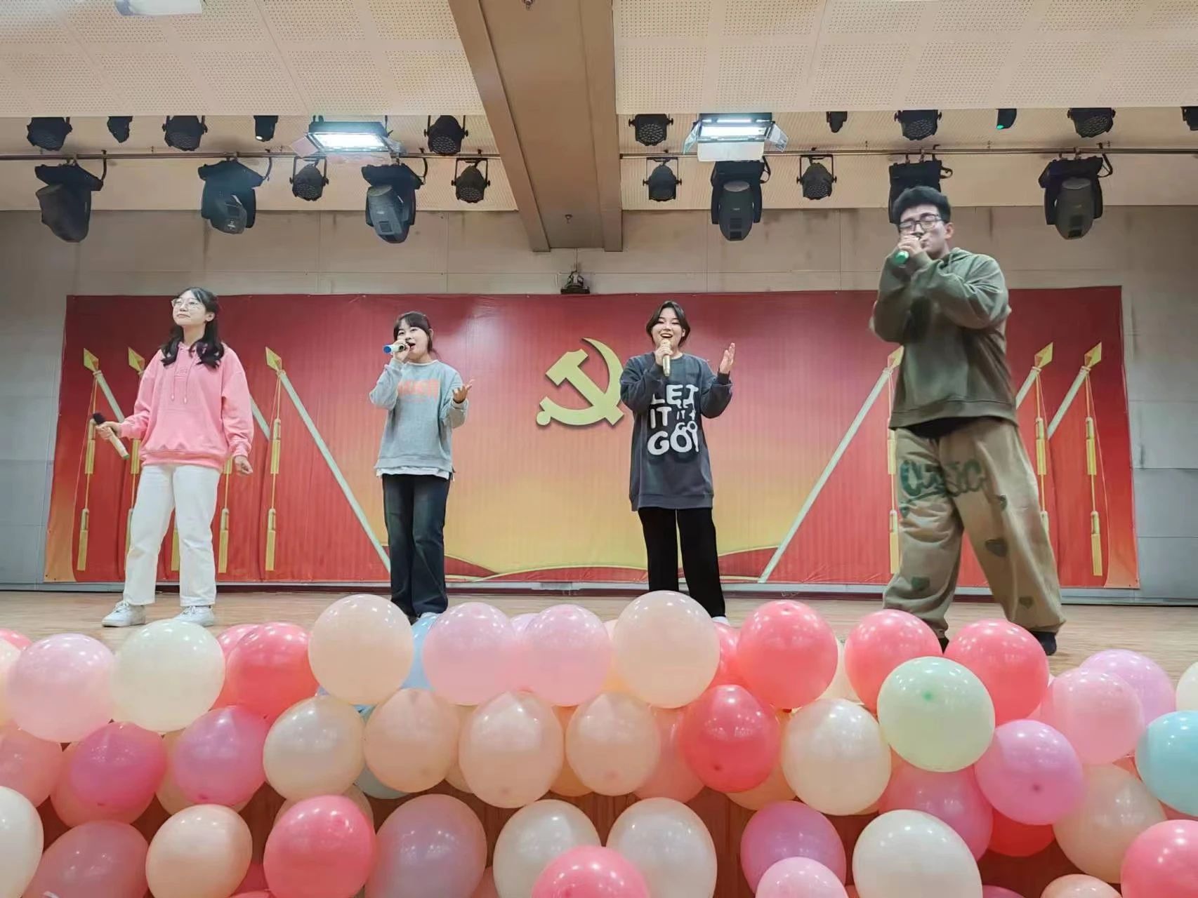 學(xué)生會傳承交接儀式暨文藝匯演