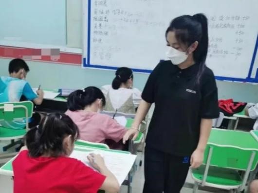 試煉的終點是花開萬里，我們以渺小啟程，以偉大結束 ——2020級小學教育專業(yè)實習優(yōu)秀實習生公示