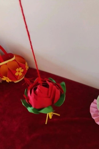 弘揚(yáng)傳統(tǒng)文化 傳承愛(ài)國(guó)情懷——教育學(xué)院開展創(chuàng)意燈籠制作活動(dòng)