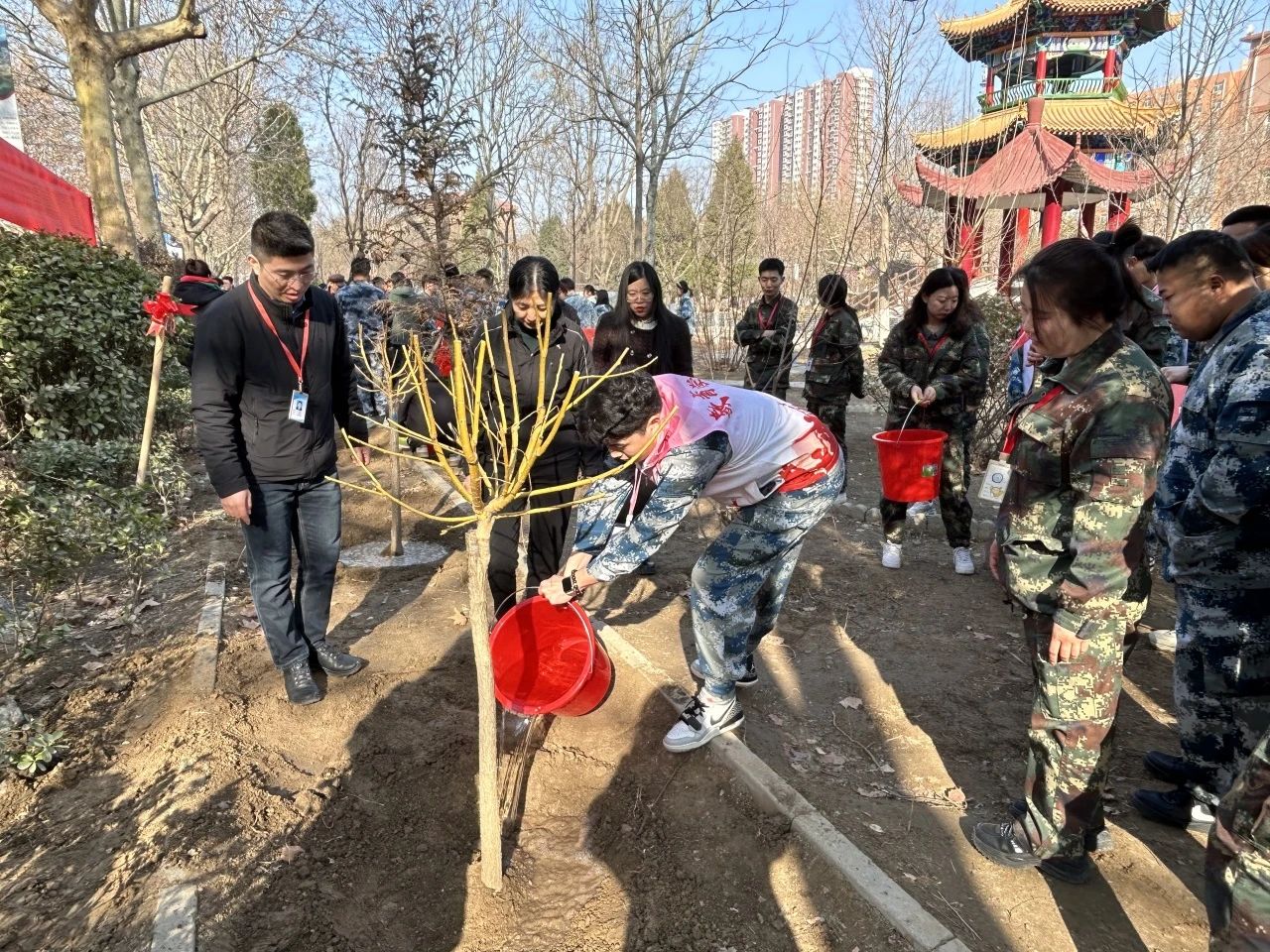 “‘植’此青綠，教樹人心，‘育’汝于成”植樹節(jié)活動(dòng)圓滿結(jié)束!