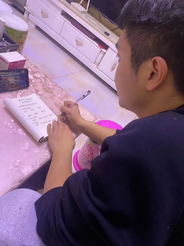 教育學院開展“凝心鑄魂，聚力賦能”——輔導員名師工作室建設的任務驅動與對標對表培訓（二）