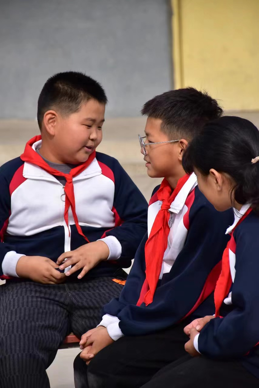 勇?lián)鷷r代使命，傳遞教育力量——鄭家莊小學(xué)支教活動