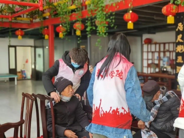 “揚愛老美德，獻志愿精神”志愿服務(wù)慰問活動圓滿結(jié)束