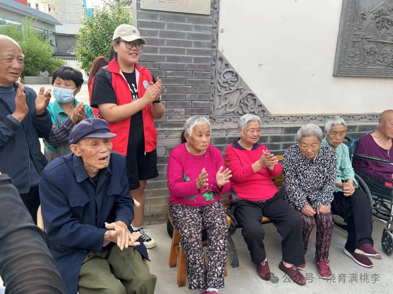 教育學(xué)院成功與善孝居養(yǎng)老院完成孝老敬親實(shí)踐教育基地揭牌！