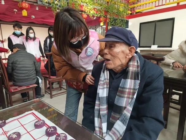 “揚愛老美德，獻志愿精神”志愿服務(wù)慰問活動圓滿結(jié)束