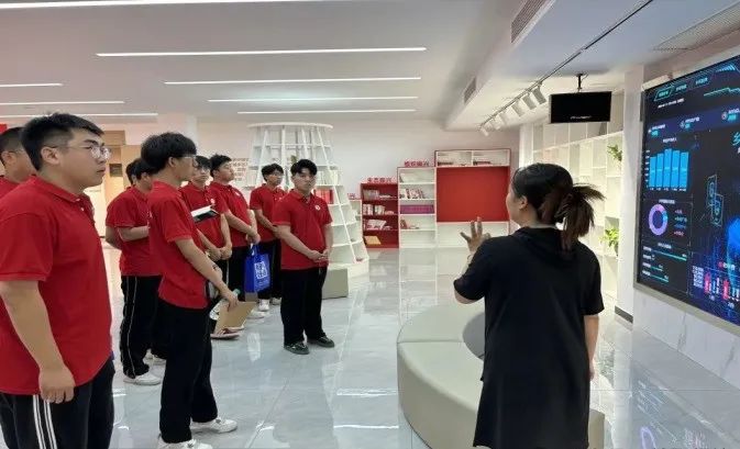 社會(huì)實(shí)踐(十六)勇?lián)鷷r(shí)代使命,助力興村振興——保定理工學(xué)院經(jīng)濟(jì)學(xué)院“三下鄉(xiāng)”社會(huì)實(shí)踐
