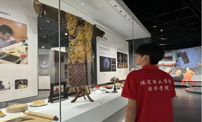 社會實踐(十九)|賡續(xù)紅色基因,尋訪紅色印記——保定理工學(xué)院經(jīng)濟學(xué)院“三下鄉(xiāng)”社會實踐