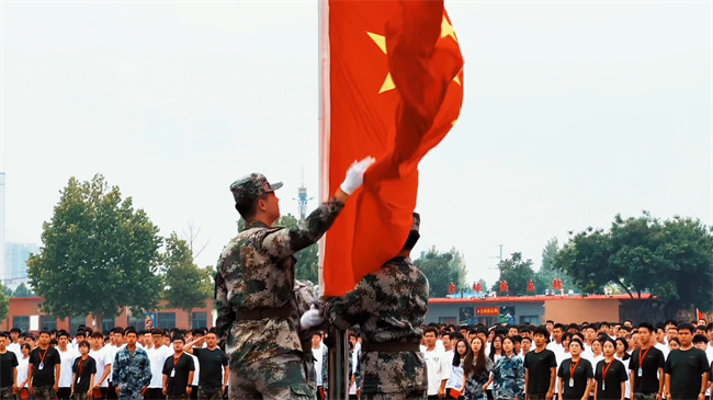 銳意青春，強(qiáng)國(guó)力行——我校舉行2024級(jí)新生開學(xué)典禮