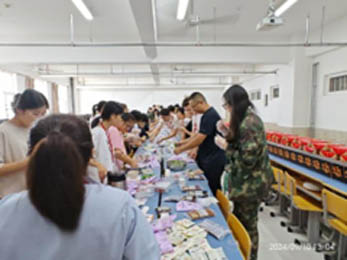 月滿中秋,師恩難忘|信工學(xué)院開展“感師恩，迎中秋”主題活動